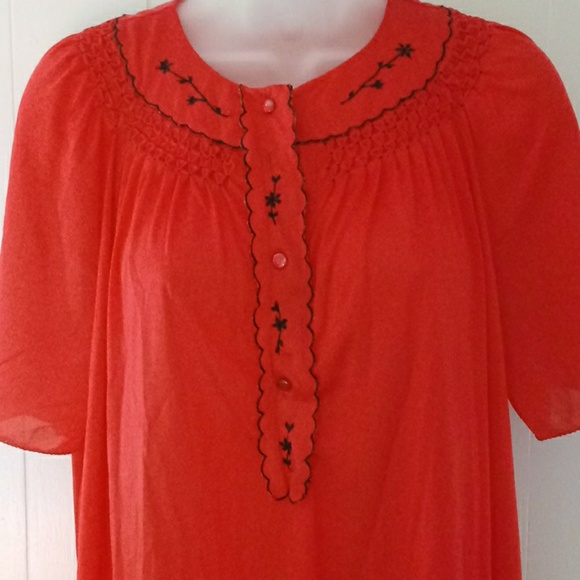 vintage Rockabilly nightgown. - Picture 2 of 7